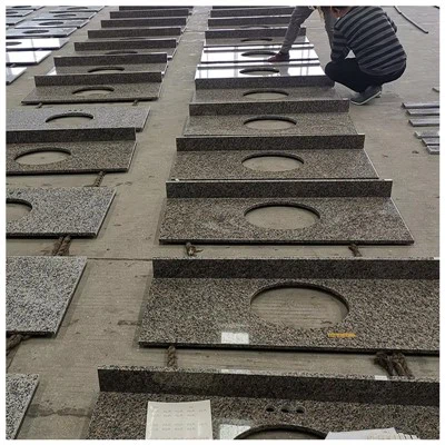 Bänkskivor i Caledonia granit